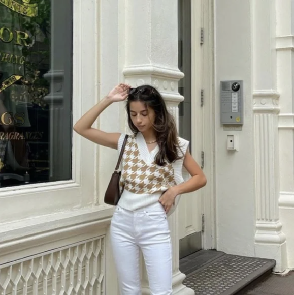 V-Neck Cropped Sweater Vests